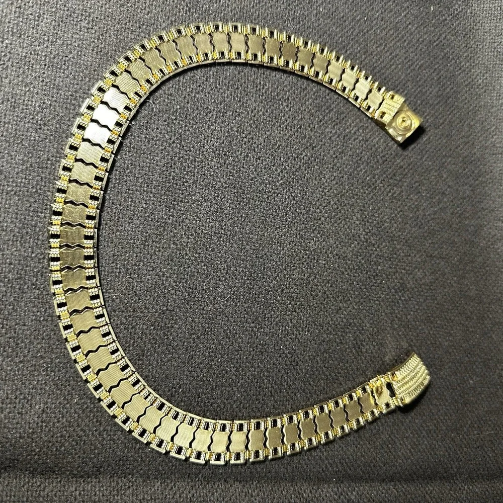 Vintage Sarah Coventry Gold Tone‎ Reversible Turn-A-Bout Wide Necklace, Signed